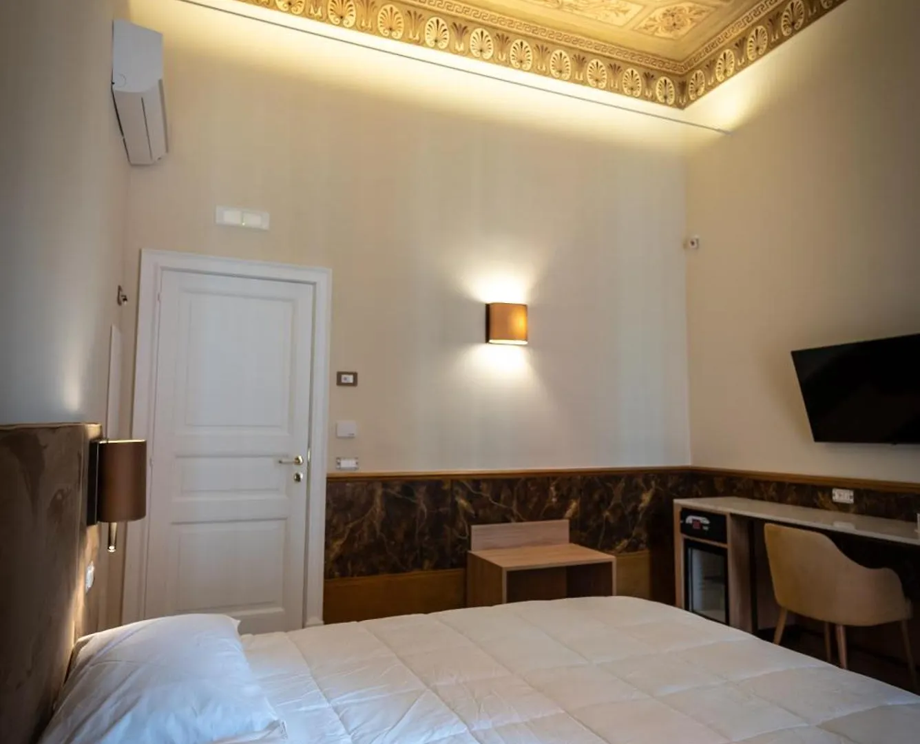 Antica Dimora Pessina Hotel Naples 0*,  Italy