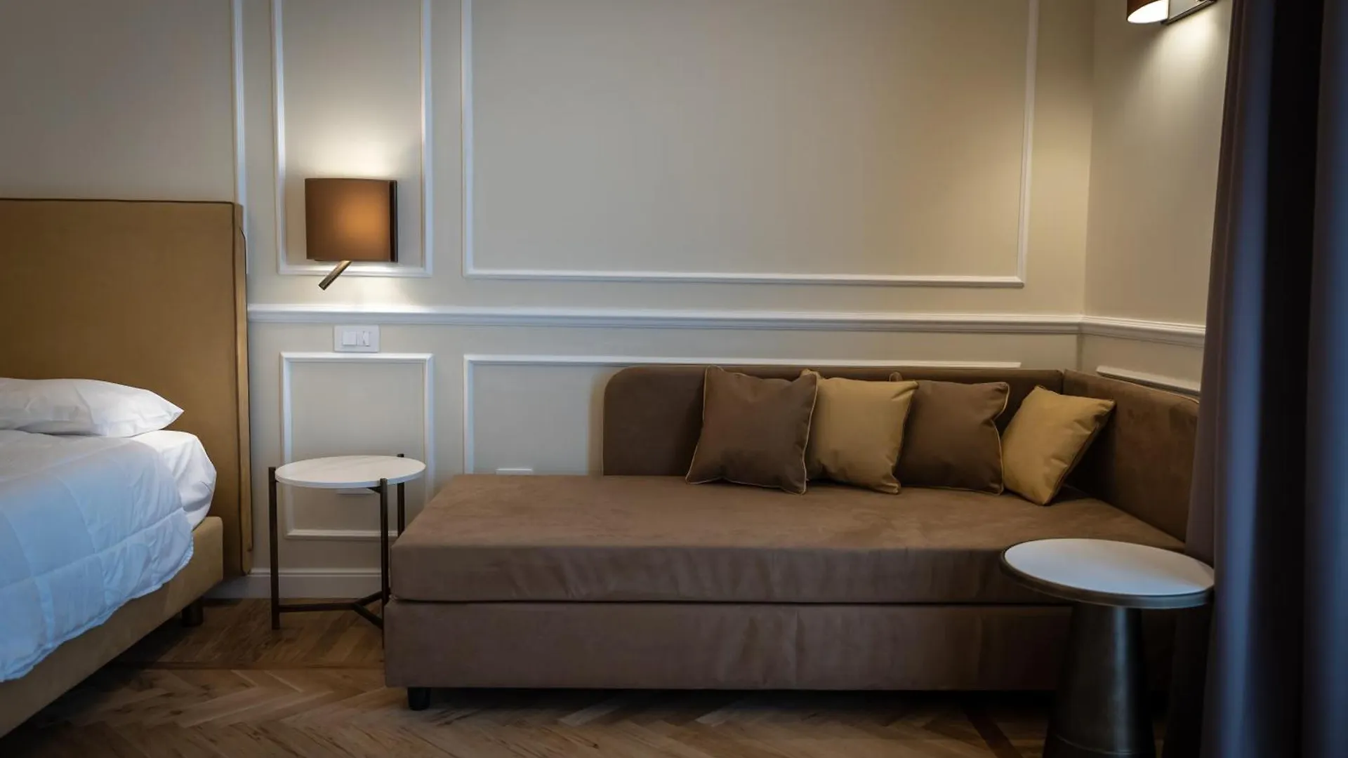 Antica Dimora Pessina Hotel Naples 0*,